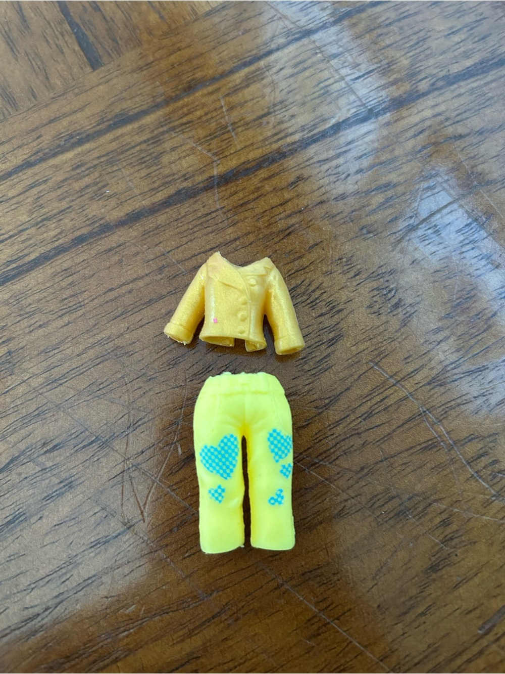 FREE! Polly pocket outfit